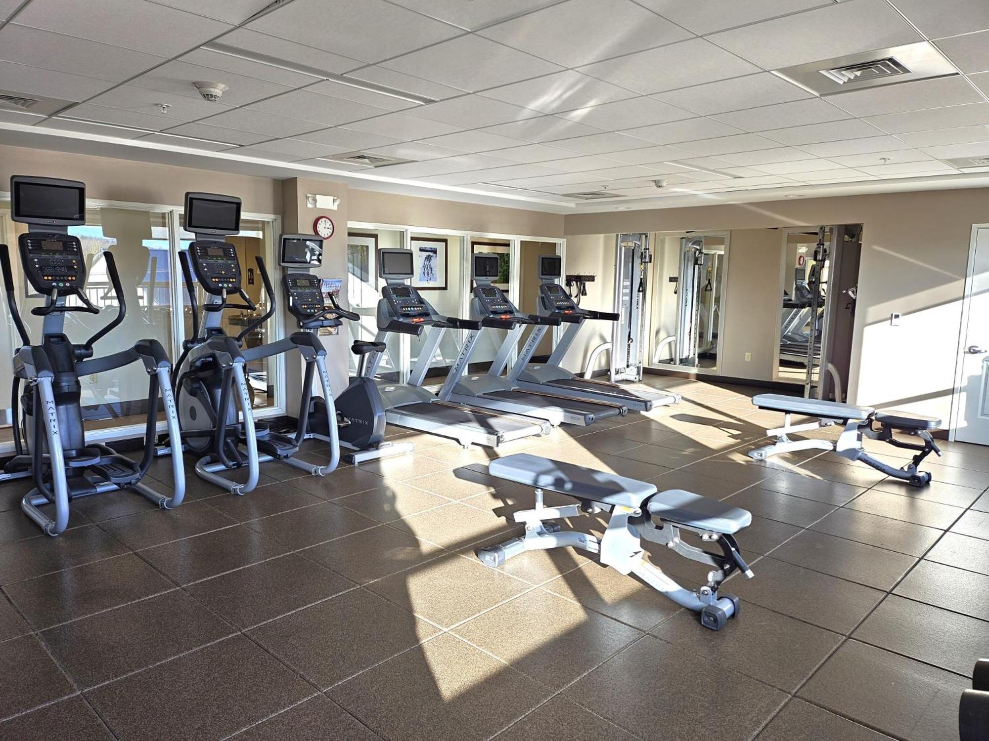Staybridge Suites Marquette By Ihg Dış mekan fotoğraf