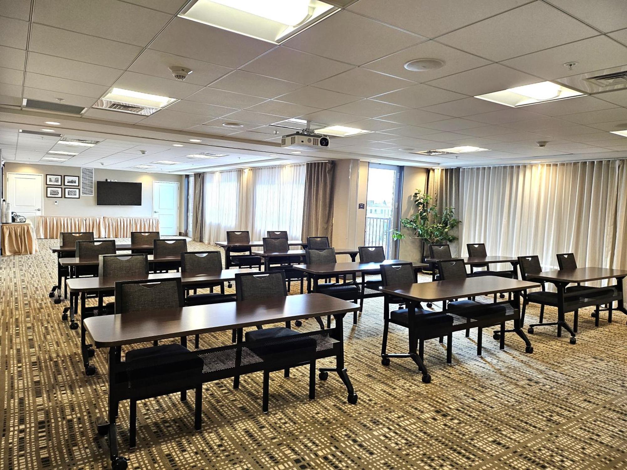 Staybridge Suites Marquette By Ihg Dış mekan fotoğraf