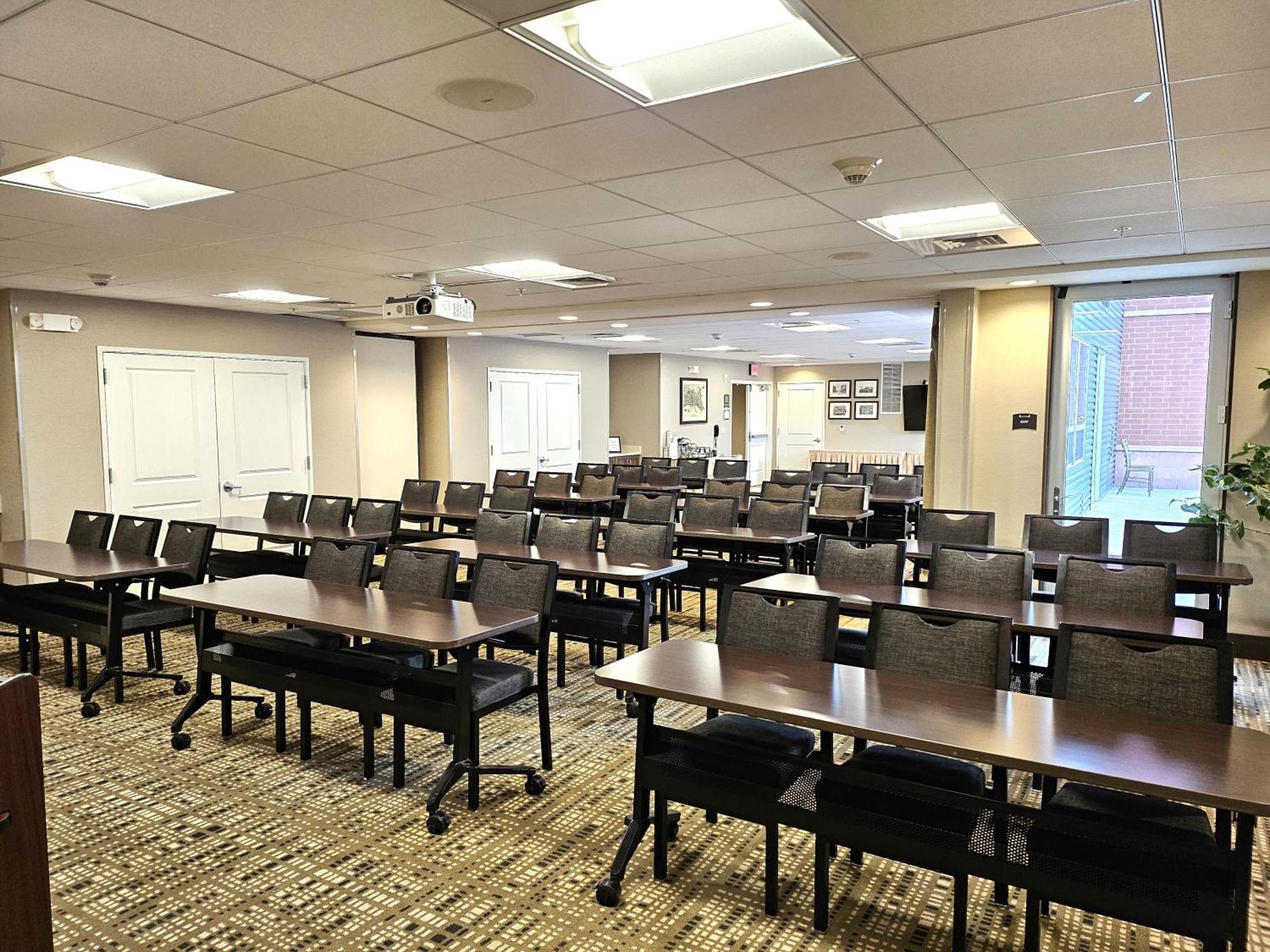 Staybridge Suites Marquette By Ihg Dış mekan fotoğraf